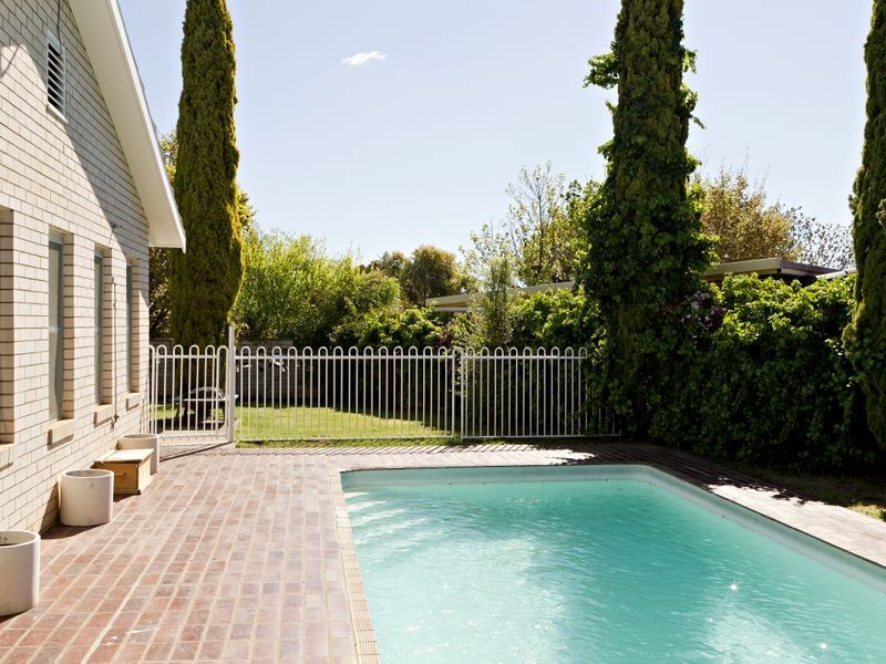 10 Normoyle Cresent, Young NSW 2594