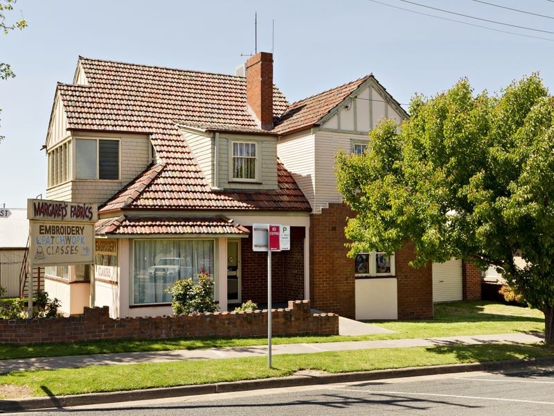 30 Clarke Street, Young NSW 2594