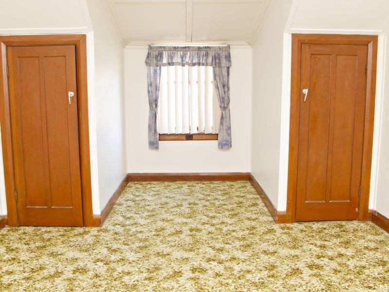 30 Clarke Street, Young NSW 2594