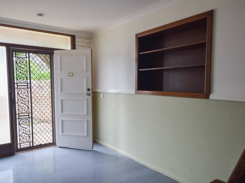 19 Fontenoy Street, Young NSW 2594