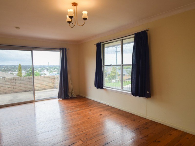 19 Fontenoy Street, Young NSW 2594