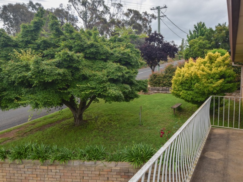 19 Fontenoy Street, Young NSW 2594