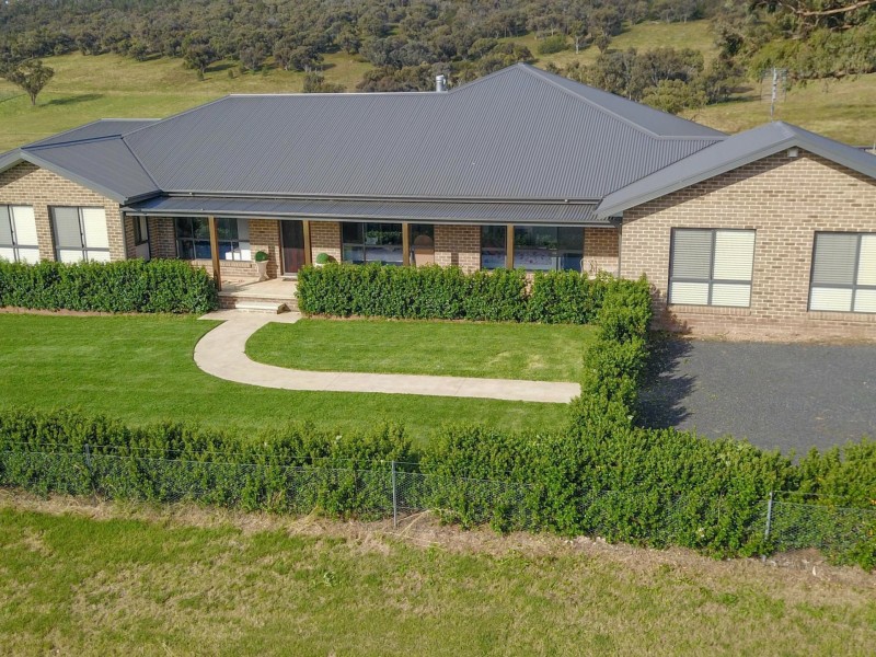 30 Dananbilla Drive, Young NSW 2594