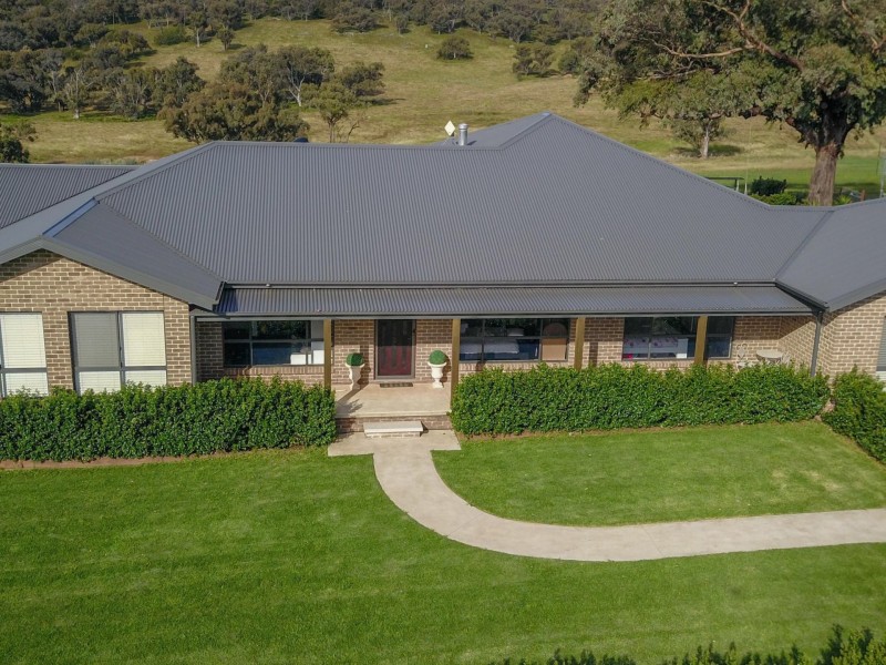 30 Dananbilla Drive, Young NSW 2594