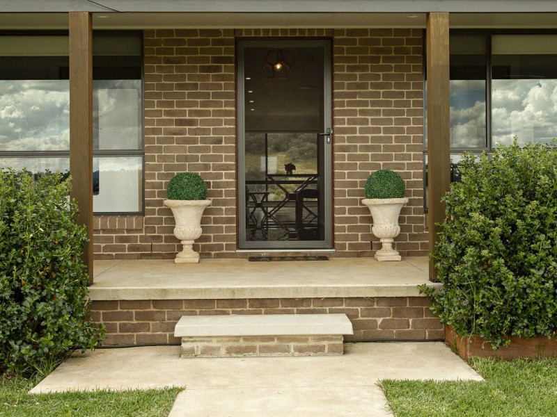 30 Dananbilla Drive, Young NSW 2594