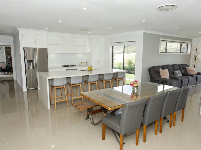 30 Dananbilla Drive, Young NSW 2594