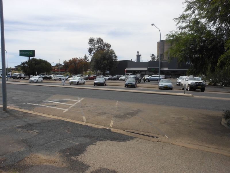 258 Boorowa Street, Young NSW 2594