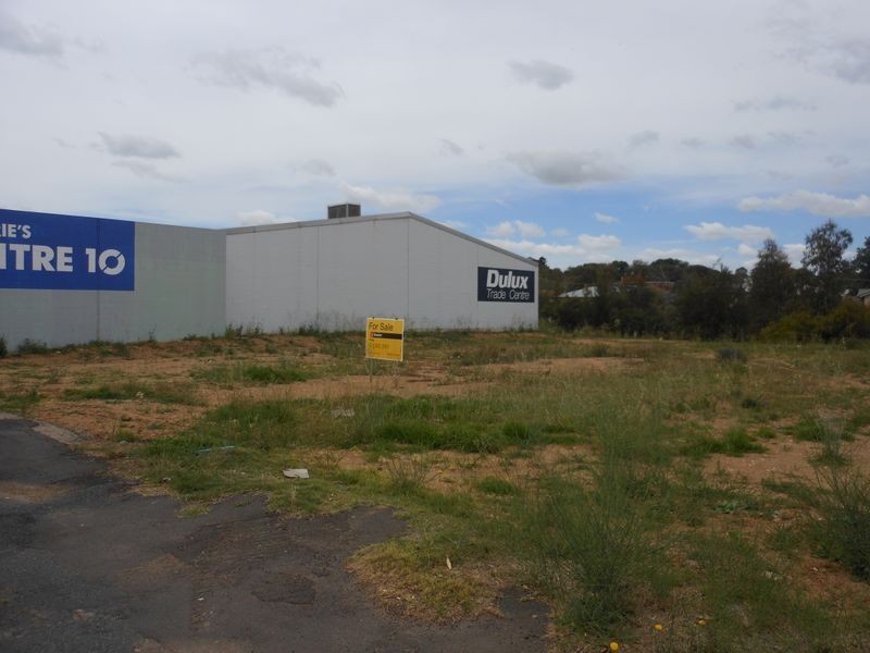 258 Boorowa Street, Young NSW 2594