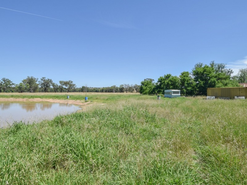 2605 Olympic Highway North, Young NSW 2594