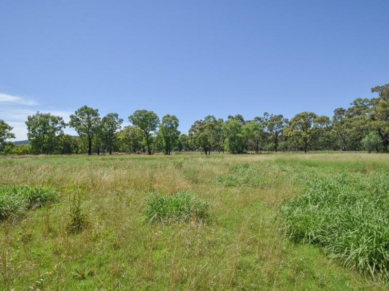 2605 Olympic Highway North, Young NSW 2594