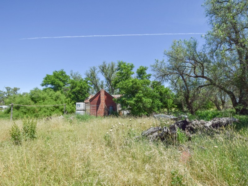 2605 Olympic Highway North, Young NSW 2594