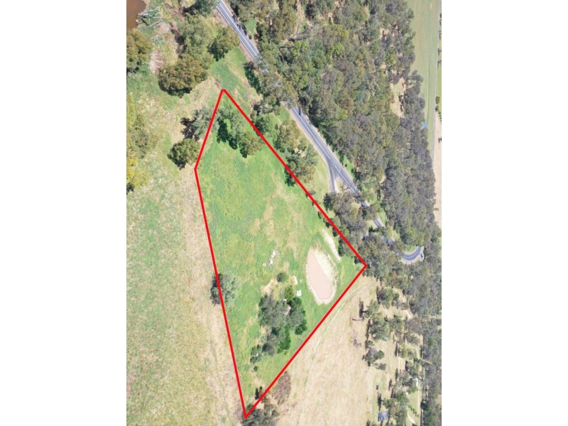 2605 Olympic Highway North, Young NSW 2594