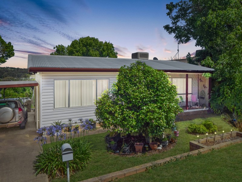 3 Milong Street, Young NSW 2594