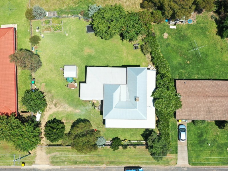 31 Templemore Street, Young NSW 2594