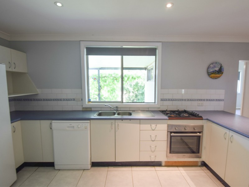 31 Templemore Street, Young NSW 2594