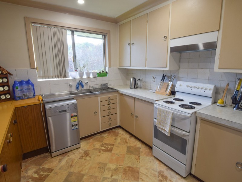 52 Brock Street, Young NSW 2594