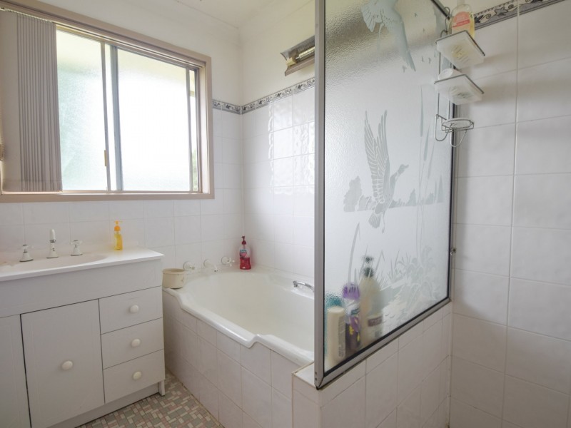 52 Brock Street, Young NSW 2594