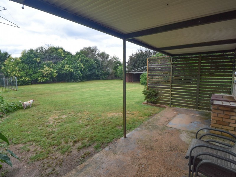 52 Brock Street, Young NSW 2594