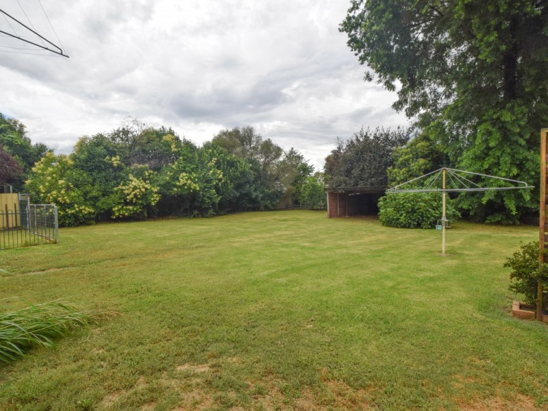 52 Brock Street, Young NSW 2594