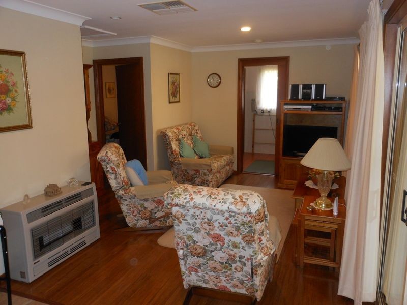 2A Jim Anderson Avenue, Young NSW 2594