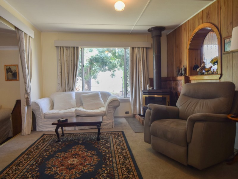 28 Murringo Street, Young NSW 2594