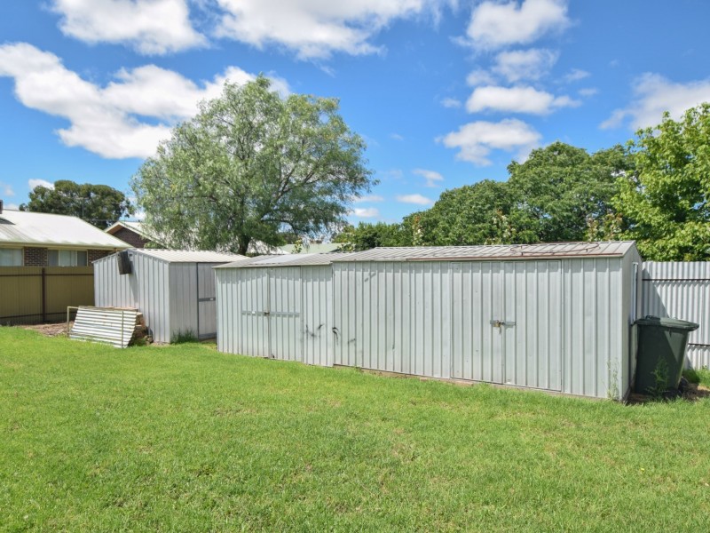 28 Murringo Street, Young NSW 2594