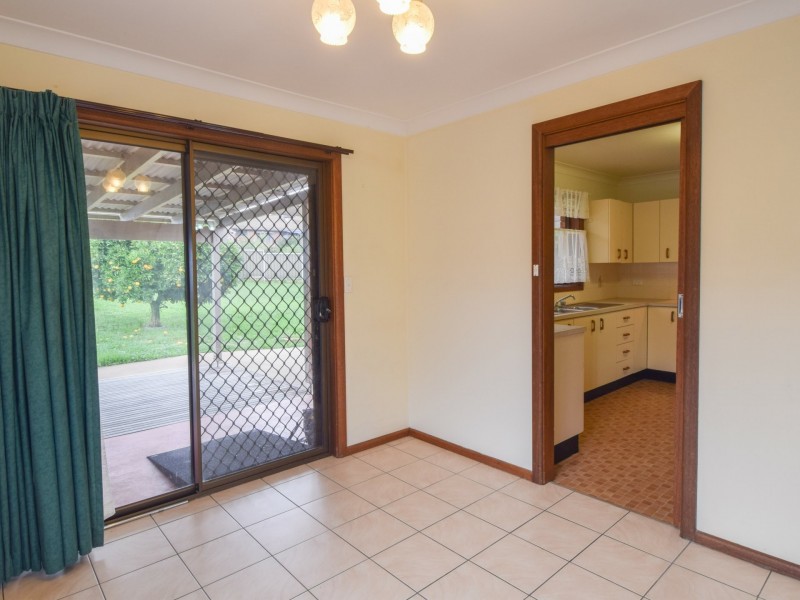 7 Keevil Drive, Young NSW 2594