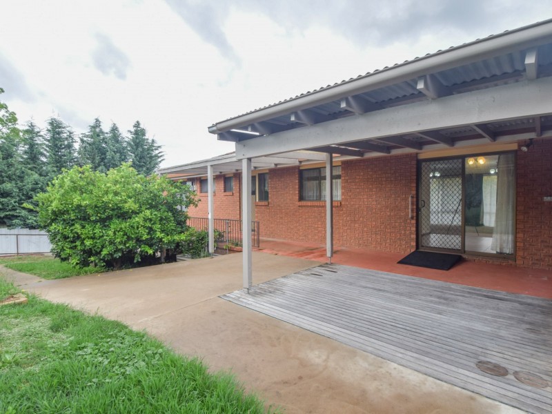 7 Keevil Drive, Young NSW 2594