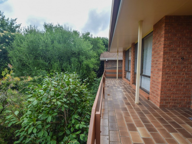 7 Keevil Drive, Young NSW 2594