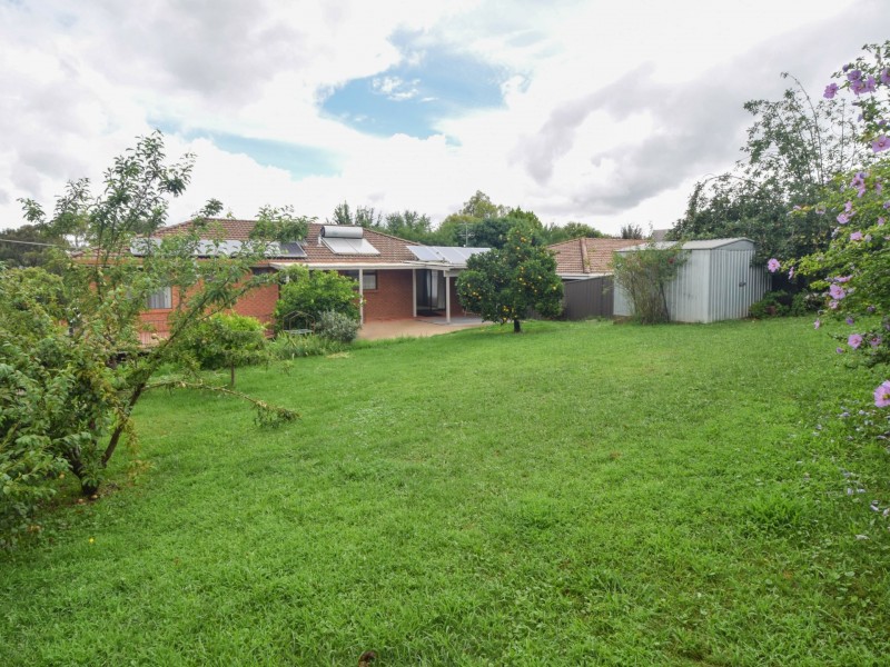7 Keevil Drive, Young NSW 2594