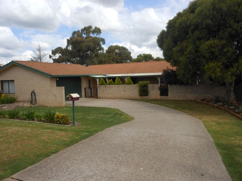 82 Orchard Street, Young NSW 2594