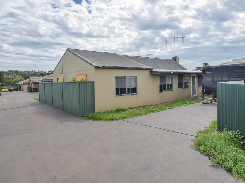11 Miro Street, Young NSW 2594
