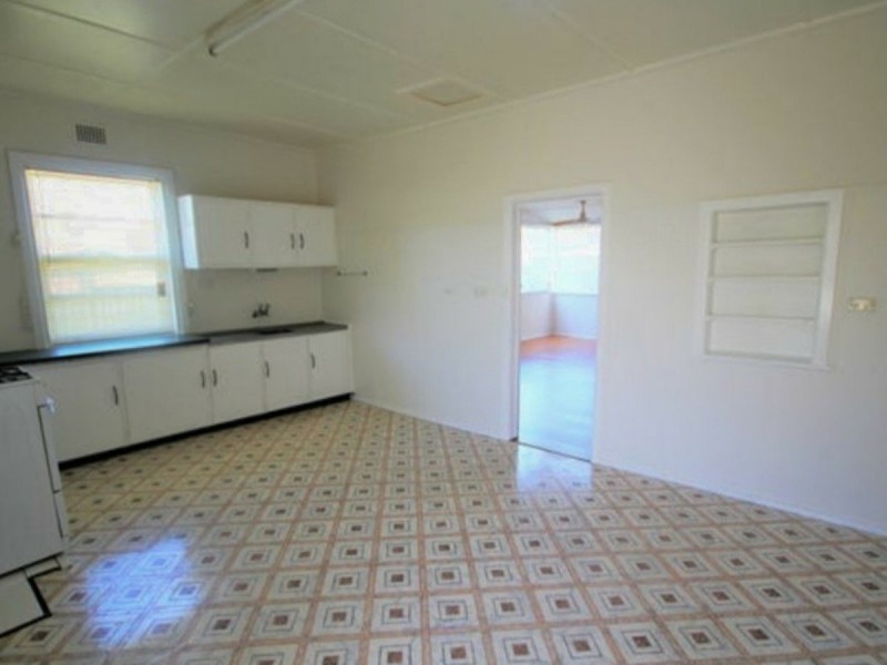 11 Miro Street, Young NSW 2594