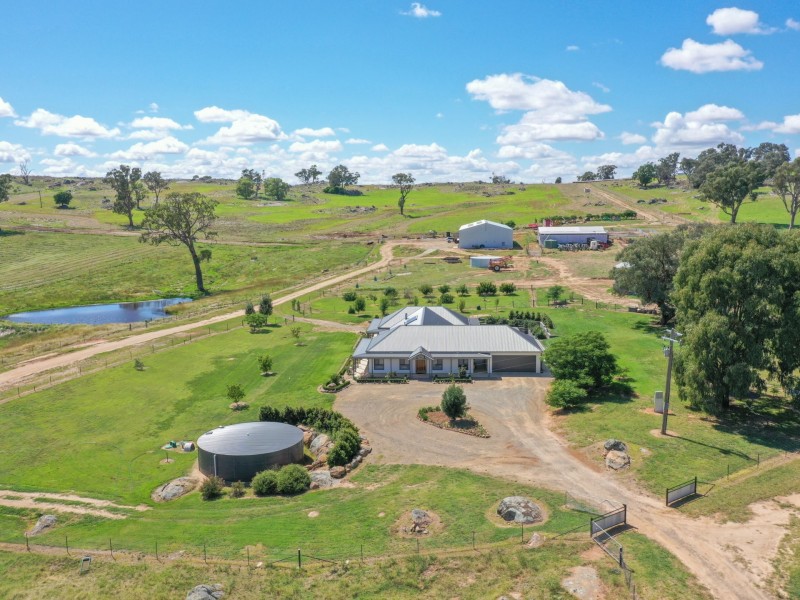1095 Highbank Lane, Young NSW 2594