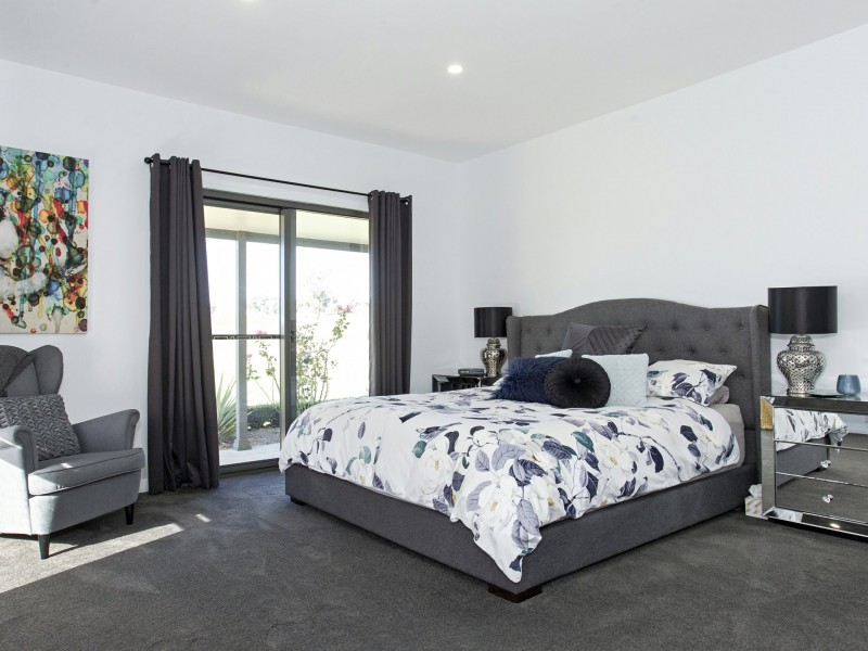 1095 Highbank Lane, Young NSW 2594