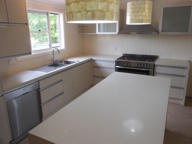 50 Wombat St, Young NSW 2594