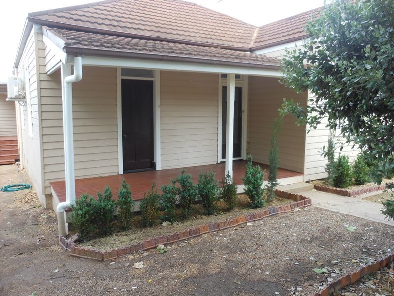 50 Wombat St, Young NSW 2594