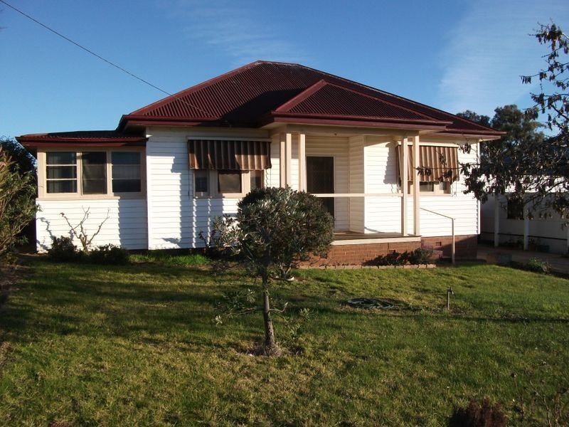 30 William Street, Young NSW 2594