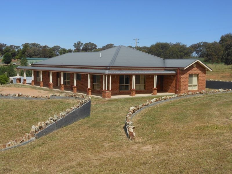 109 Kellys Rd, Young NSW 2594