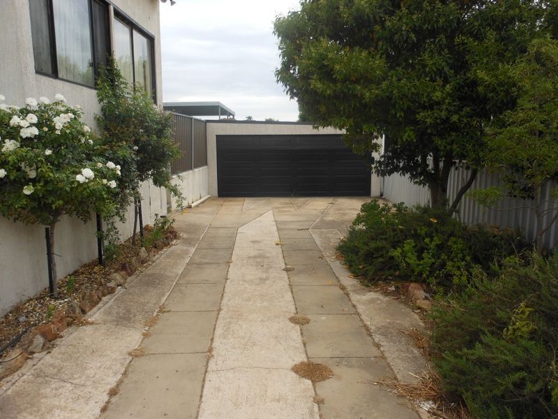 12 Melville Street, Young NSW 2594