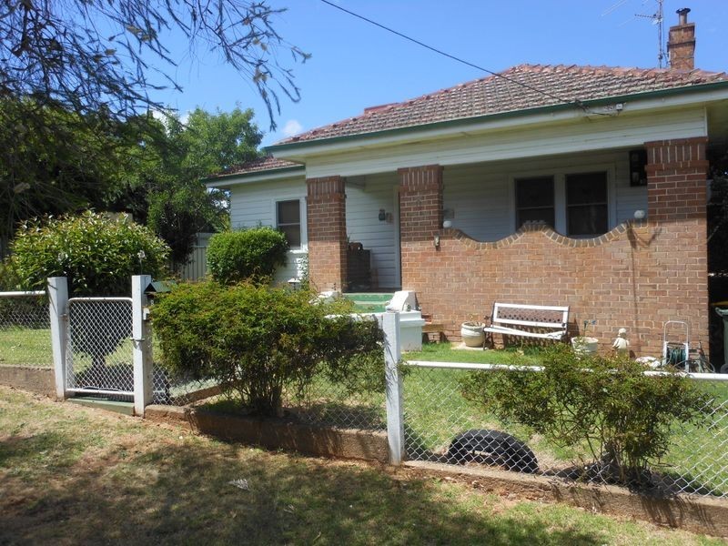 8 Melville Street, Young NSW 2594