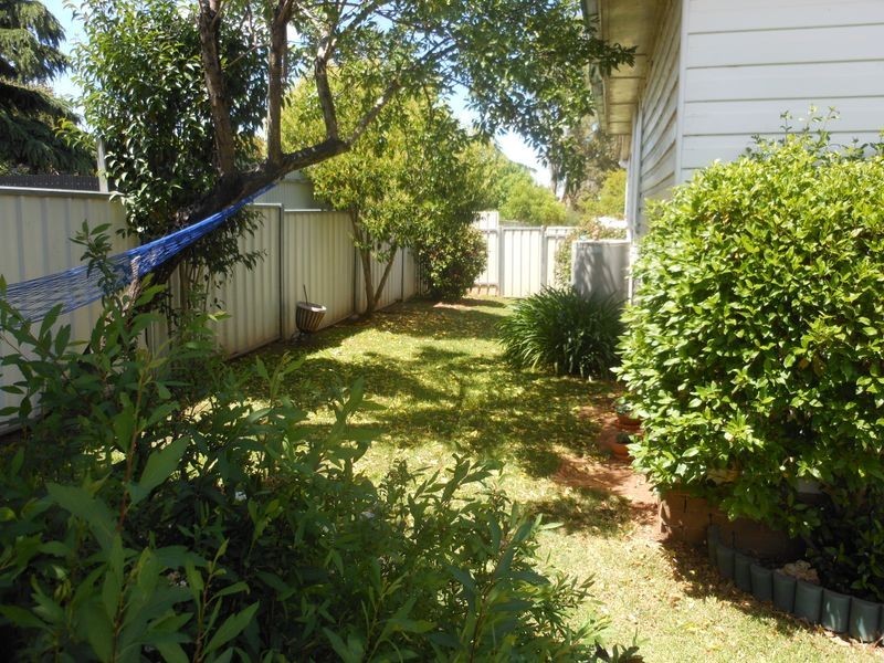 8 Melville Street, Young NSW 2594