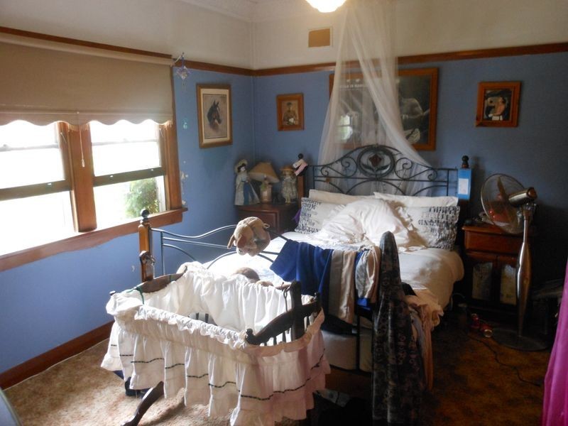 8 Melville Street, Young NSW 2594