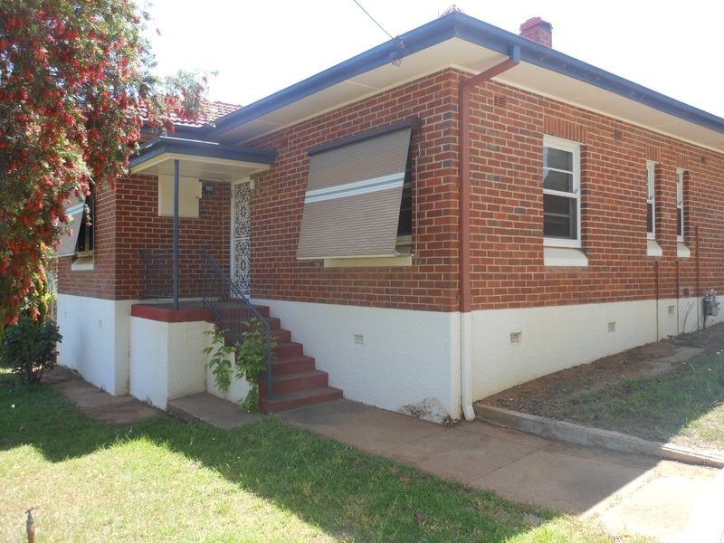 1 Blackett Avenue, Young NSW 2594