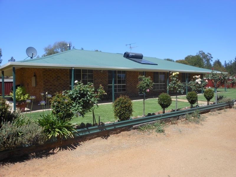 38 Byrne Close, Young NSW 2594