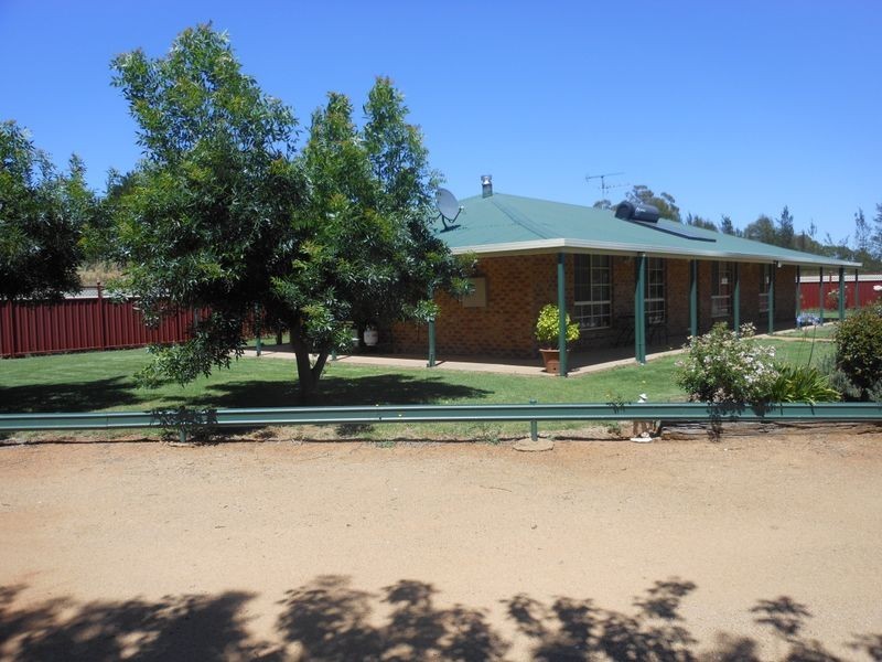 38 Byrne Close, Young NSW 2594