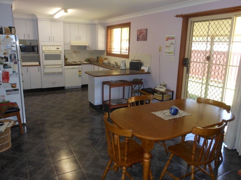 38 Byrne Close, Young NSW 2594