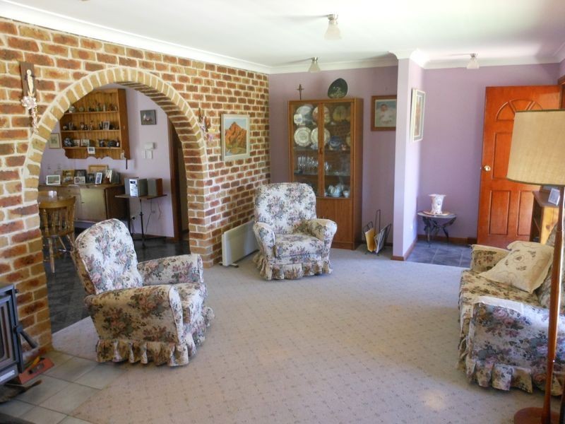 38 Byrne Close, Young NSW 2594