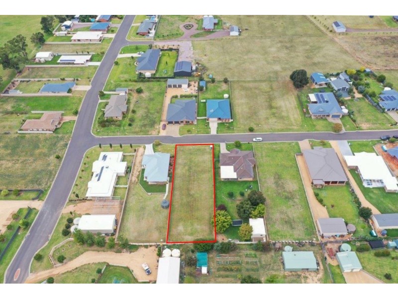 5 Huckel Close, Grenfell NSW 2810