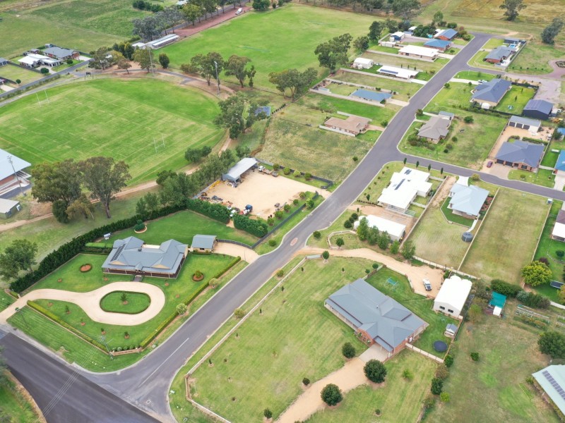 5 Huckel Close, Grenfell NSW 2810